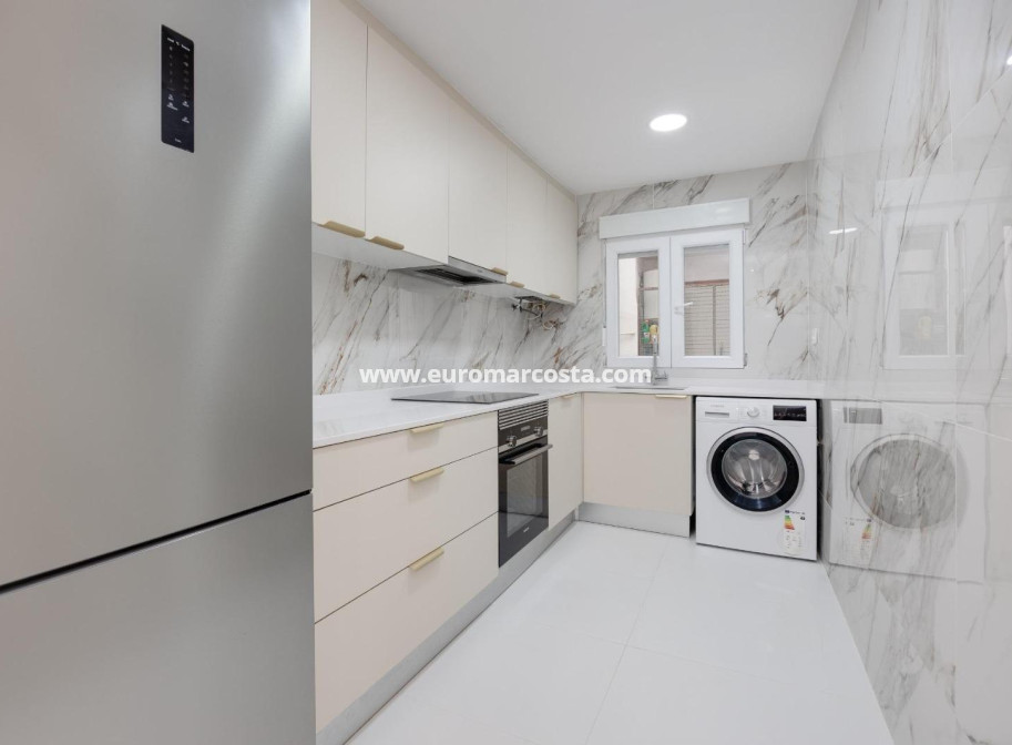 Sale - Apartment / flat - Torrevieja - TORREVIEJA