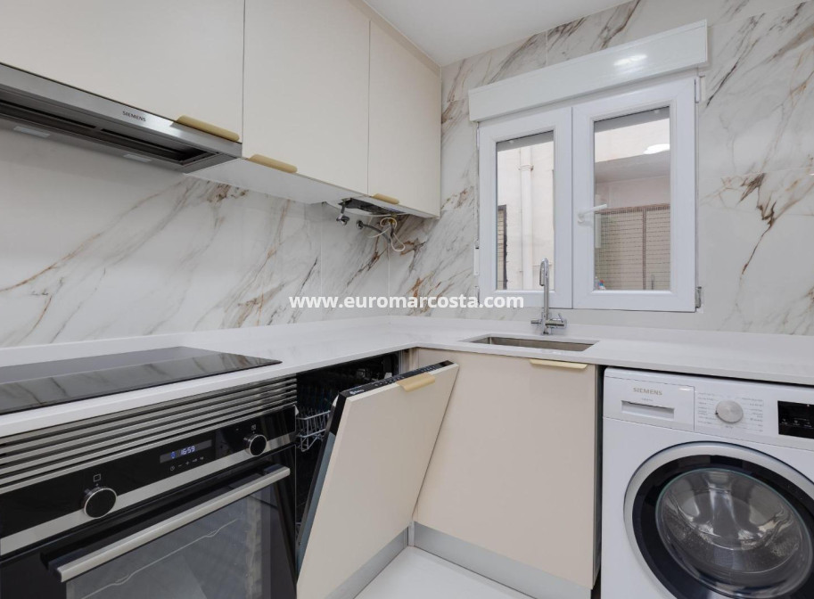 Sale - Apartment / flat - Torrevieja - TORREVIEJA