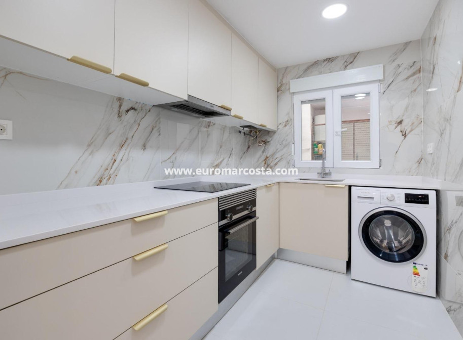 Sale - Apartment / flat - Torrevieja - TORREVIEJA