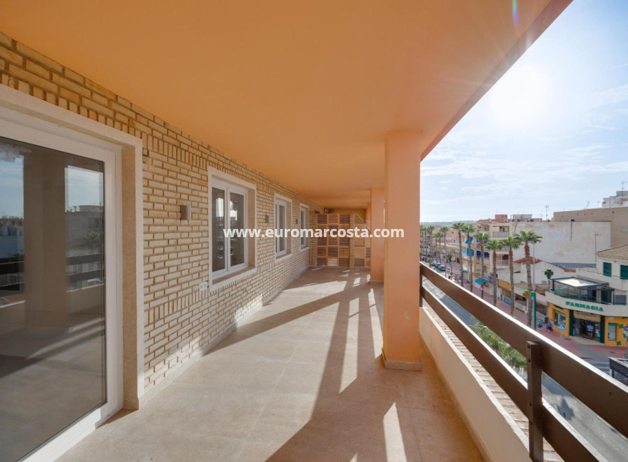 Sale - Apartment / flat - Torrevieja - TORREVIEJA