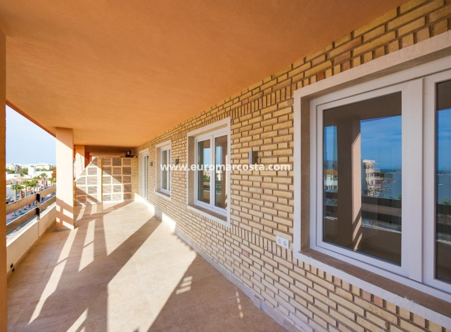 Sale - Apartment / flat - Torrevieja - TORREVIEJA