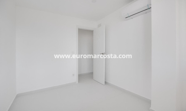 Sale - Apartment / flat - Torrevieja - TORREVIEJA