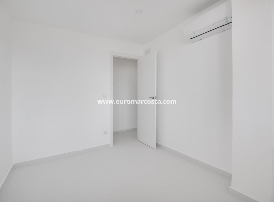 Sale - Apartment / flat - Torrevieja - TORREVIEJA