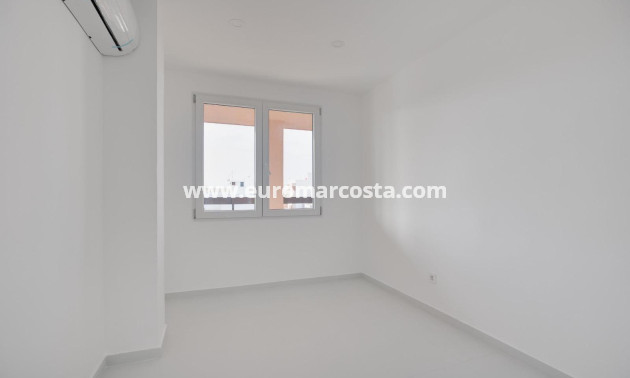 Sale - Apartment / flat - Torrevieja - TORREVIEJA