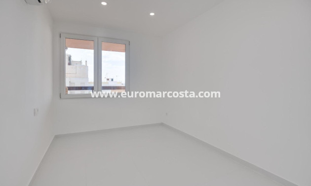 Sale - Apartment / flat - Torrevieja - TORREVIEJA