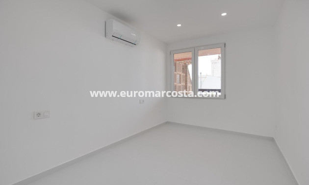 Sale - Apartment / flat - Torrevieja - TORREVIEJA