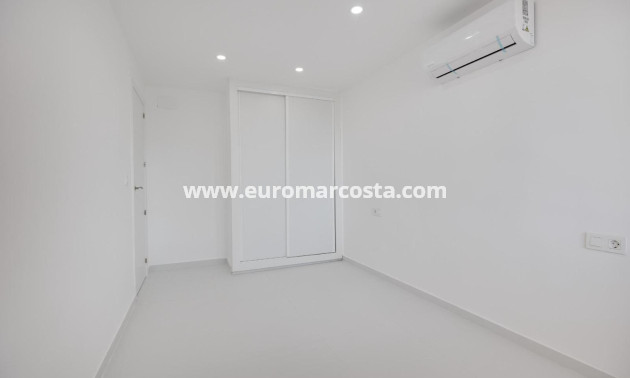 Sale - Apartment / flat - Torrevieja - TORREVIEJA