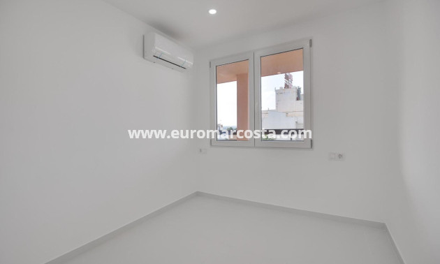 Sale - Apartment / flat - Torrevieja - TORREVIEJA