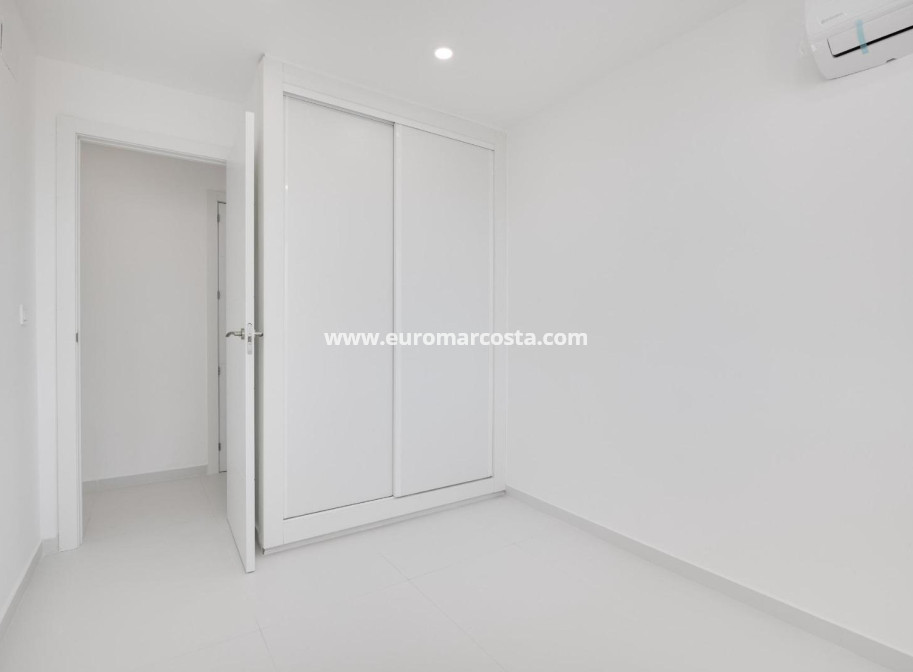 Sale - Apartment / flat - Torrevieja - TORREVIEJA