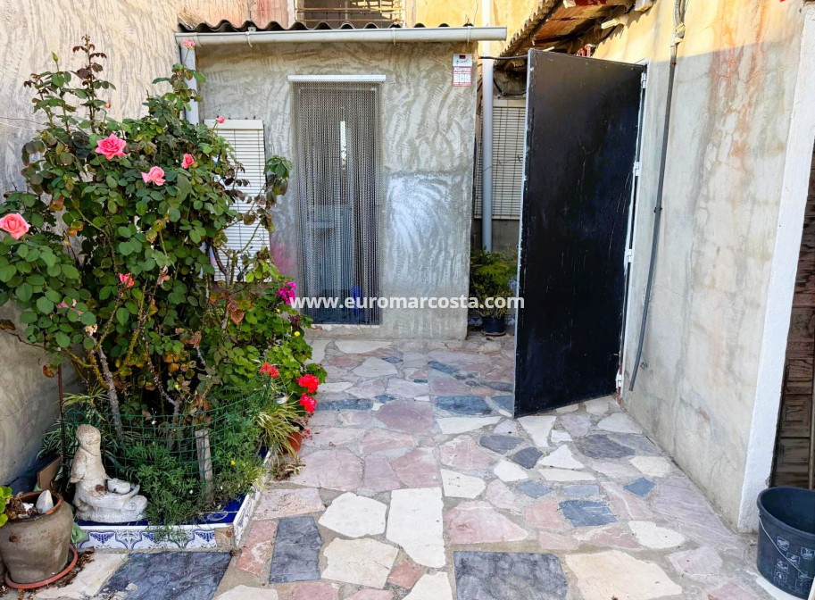 Sale - Casa - San Fulgencio