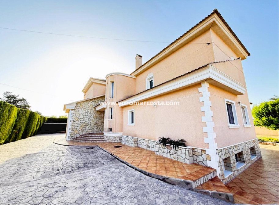 Objekte zum Wiederverkauf - Villa freitstehend - Santa Pola