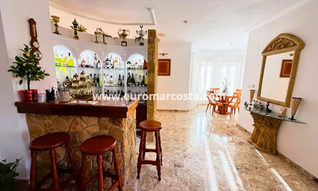 Objekte zum Wiederverkauf - Villa freitstehend - Santa Pola