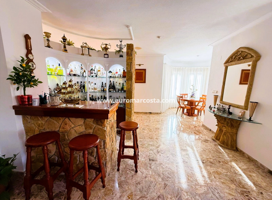 Objekte zum Wiederverkauf - Villa freitstehend - Santa Pola