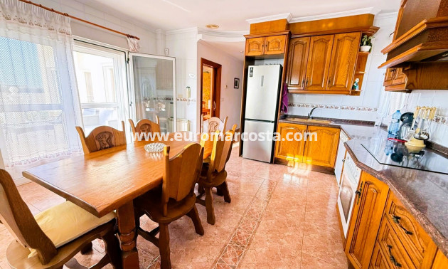 Objekte zum Wiederverkauf - Villa freitstehend - Santa Pola