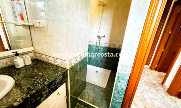 Objekte zum Wiederverkauf - Villa freitstehend - Santa Pola