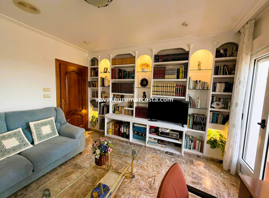 Objekte zum Wiederverkauf - Villa freitstehend - Santa Pola