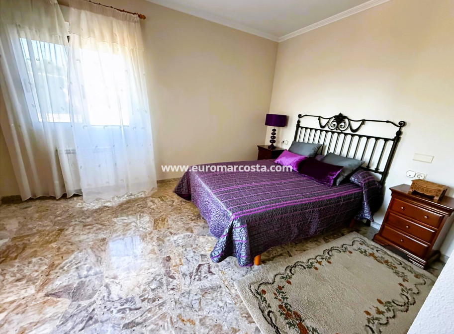 Objekte zum Wiederverkauf - Villa freitstehend - Santa Pola