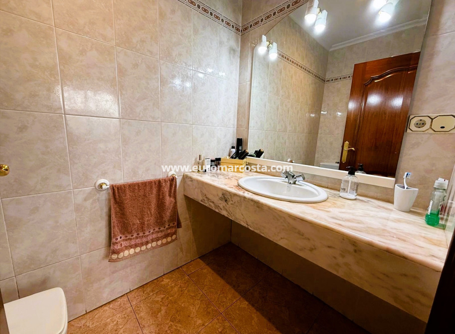 Objekte zum Wiederverkauf - Villa freitstehend - Santa Pola