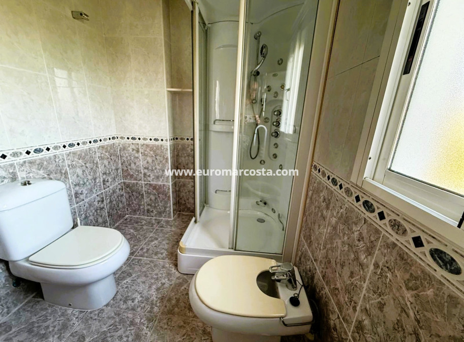 Objekte zum Wiederverkauf - Villa freitstehend - Santa Pola