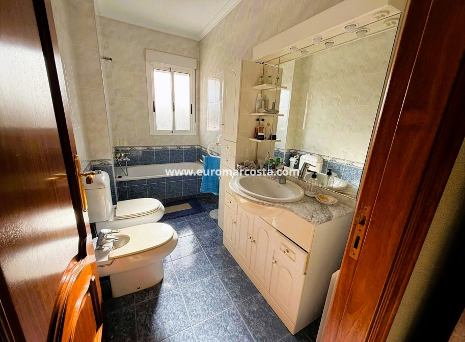 Objekte zum Wiederverkauf - Villa freitstehend - Santa Pola