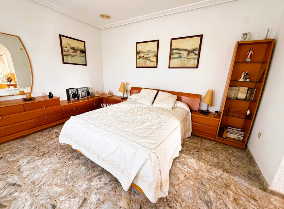 Objekte zum Wiederverkauf - Villa freitstehend - Santa Pola