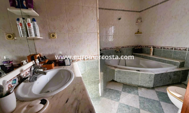 Objekte zum Wiederverkauf - Villa freitstehend - Santa Pola