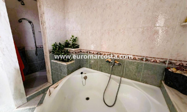 Objekte zum Wiederverkauf - Villa freitstehend - Santa Pola