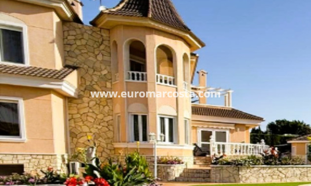 Objekte zum Wiederverkauf - Villa freitstehend - Santa Pola