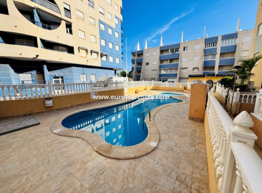 Sale - Apartment / flat - La Mata - TORREVIEJA
