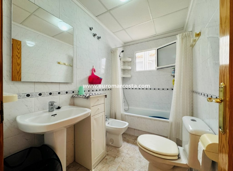 Sale - Apartment / flat - La Mata - TORREVIEJA