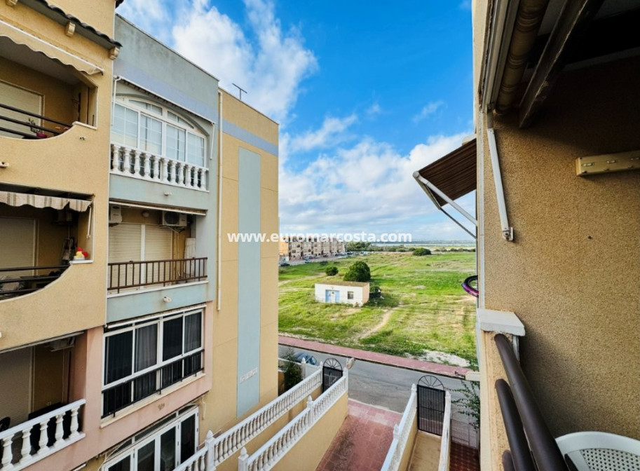 Sale - Apartment / flat - La Mata - TORREVIEJA