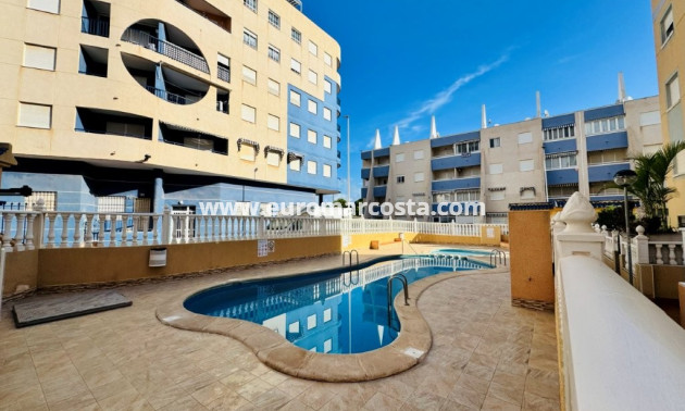 Sale - Apartment / flat - La Mata - TORREVIEJA