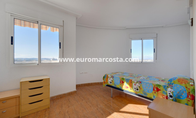 Venta - Apartamento / piso - Torrevieja - TORREVIEJA