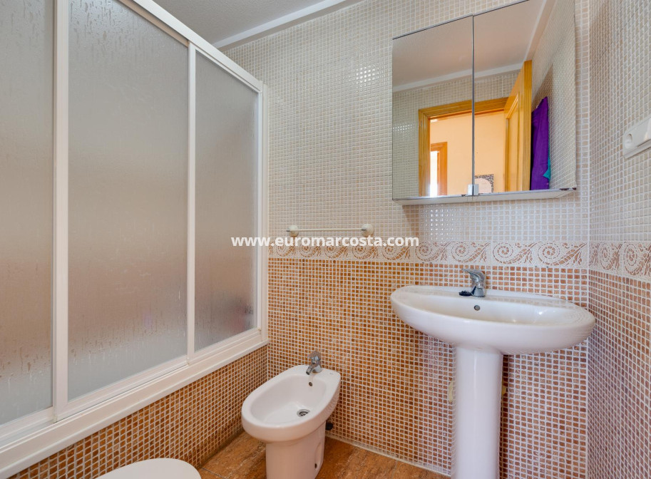 Venta - Apartamento / piso - Torrevieja - TORREVIEJA