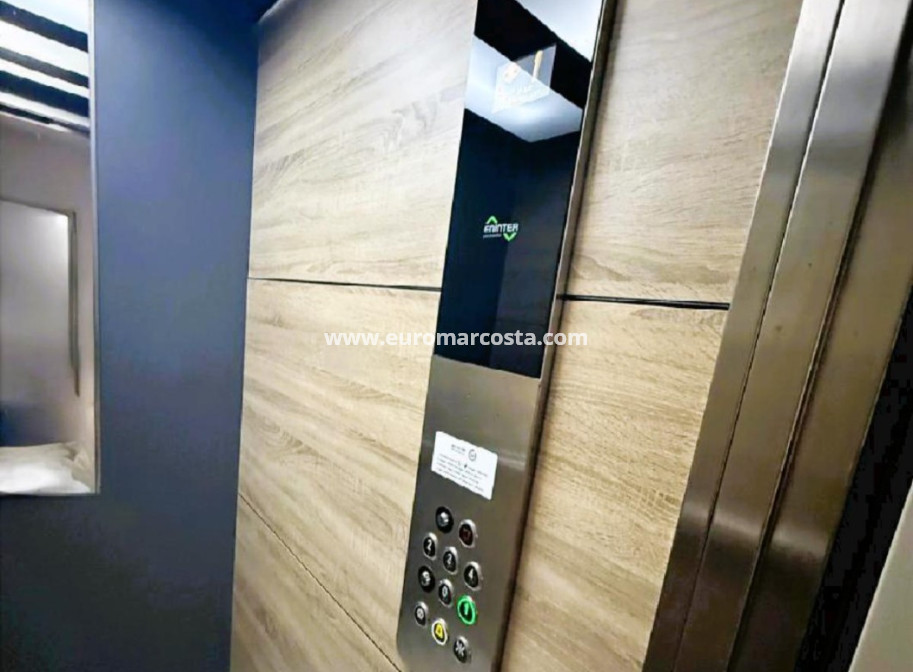 Sale - Apartment / flat - La Mata