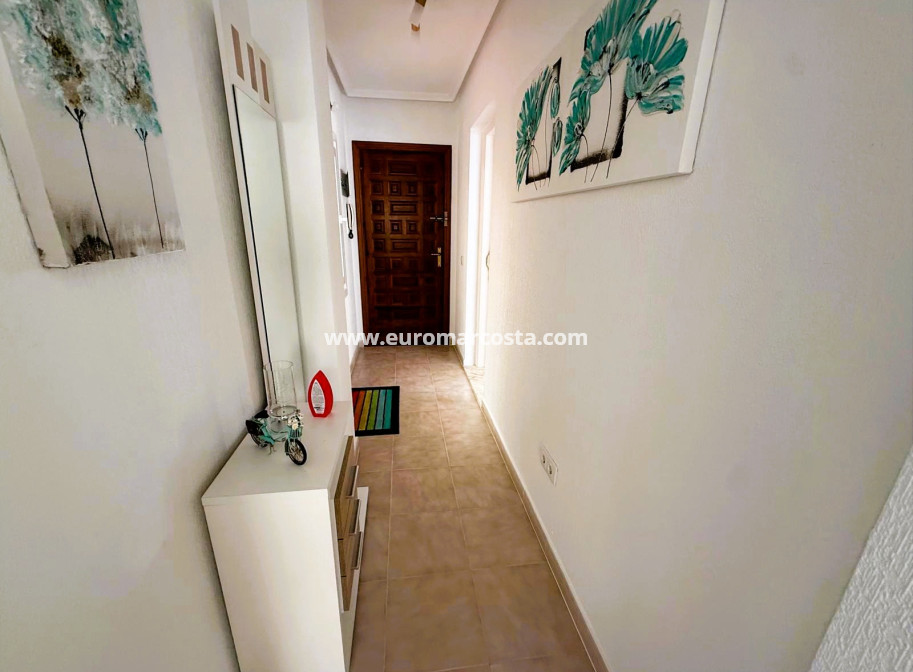 Sale - Apartment / flat - La Mata