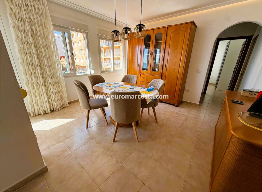 Sale - Apartment / flat - La Mata