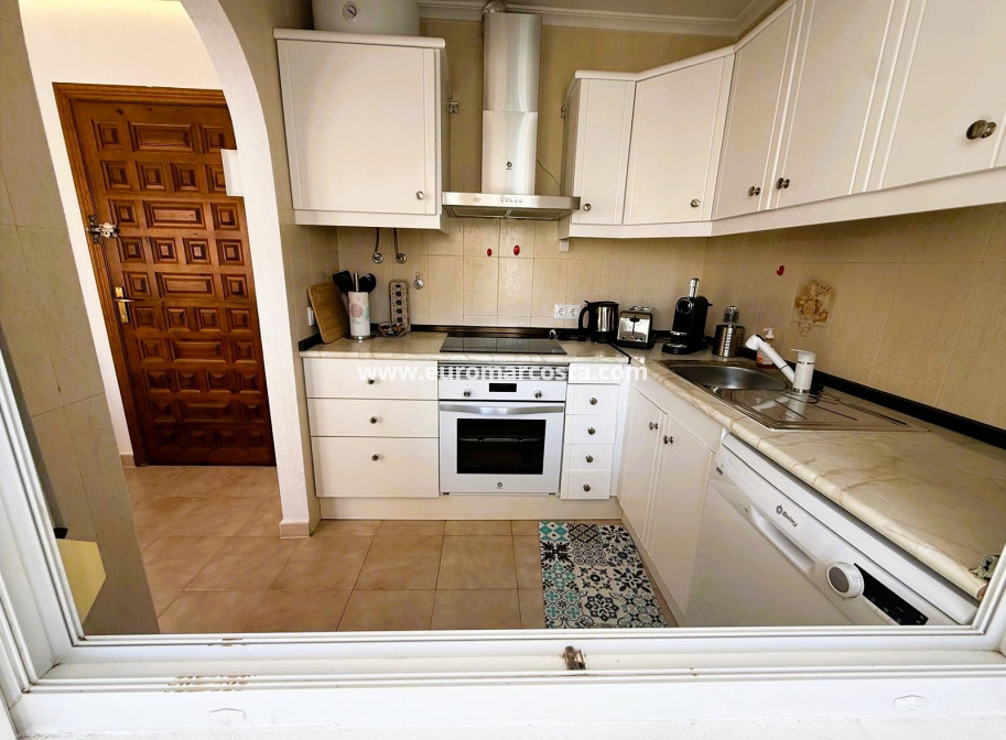 Sale - Apartment / flat - La Mata