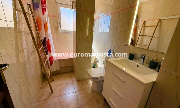 Sale - Apartment / flat - La Mata