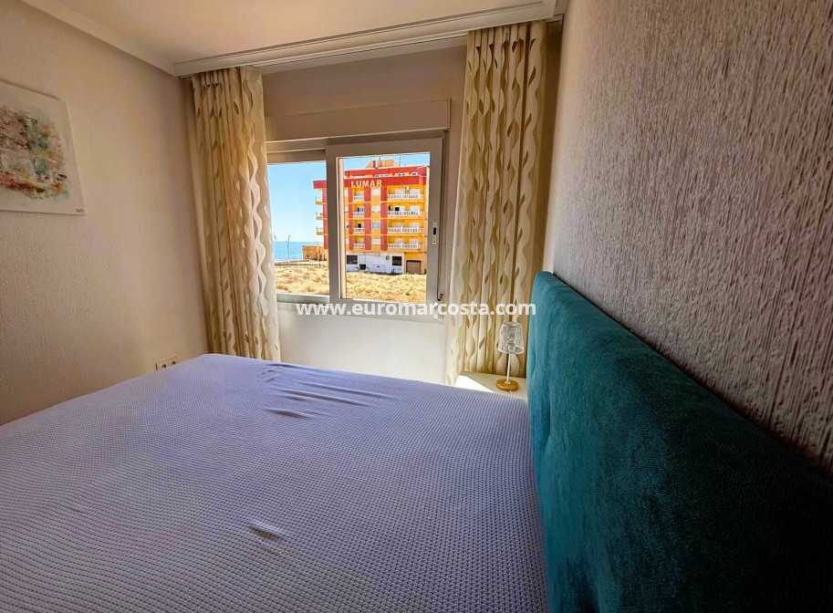 Sale - Apartment / flat - La Mata