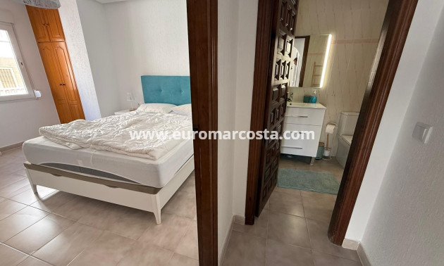 Sale - Apartment / flat - La Mata