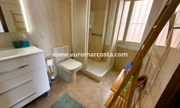Sale - Apartment / flat - La Mata