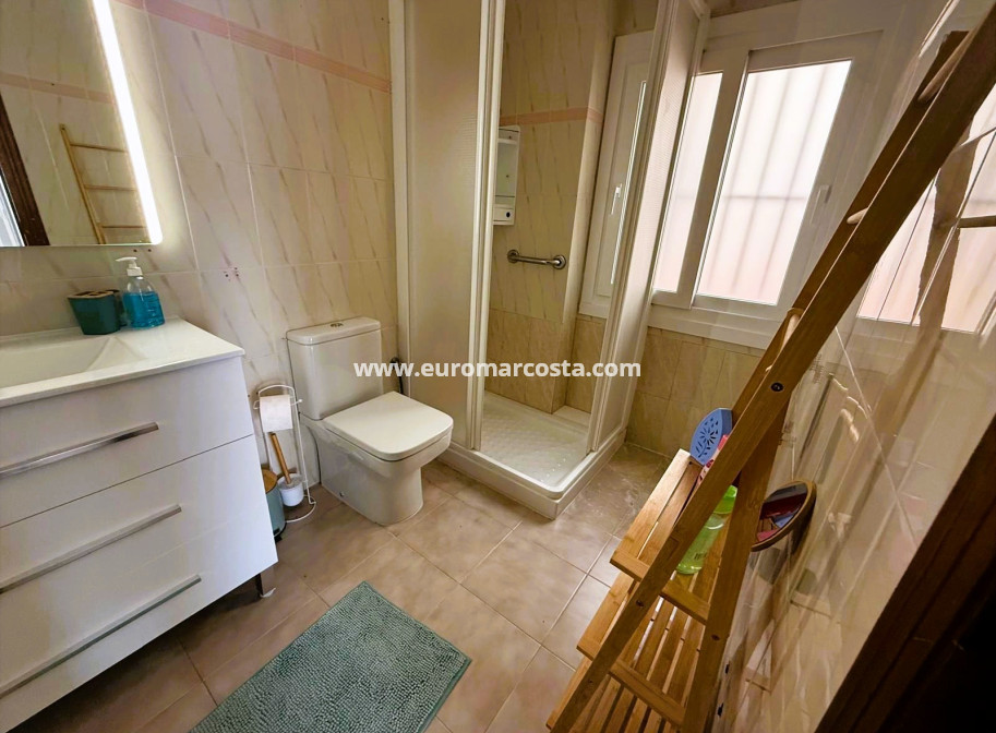 Sale - Apartment / flat - La Mata