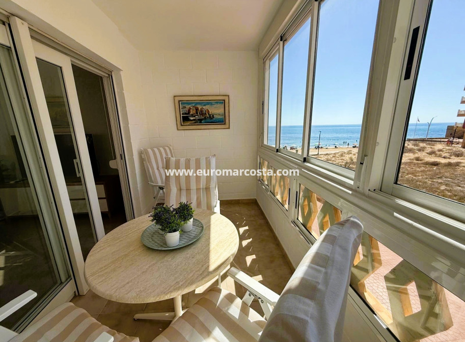 Sale - Apartment / flat - La Mata