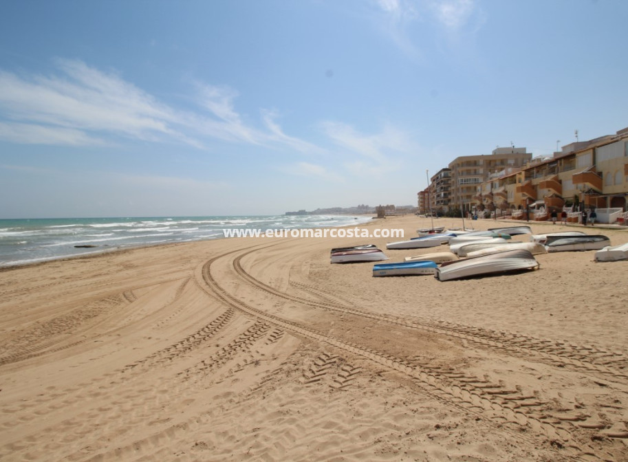 Sale - Apartment / flat - La Mata