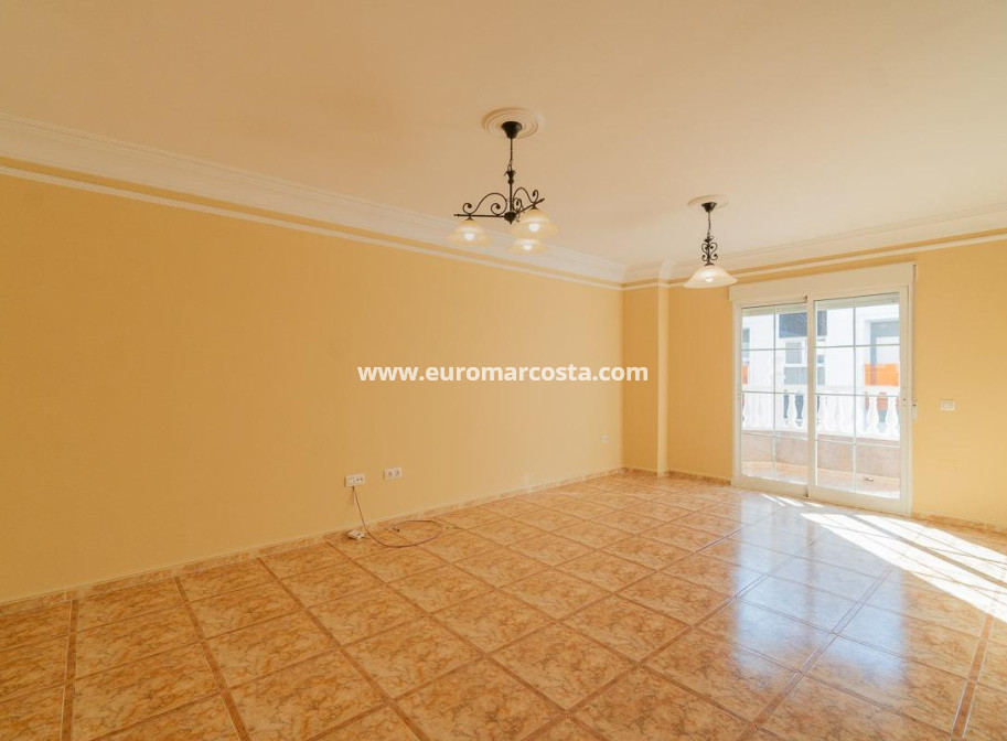 Objekte zum Wiederverkauf - Wohnung - Torrevieja - TORREVIEJA