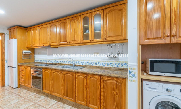 Objekte zum Wiederverkauf - Wohnung - Torrevieja - TORREVIEJA