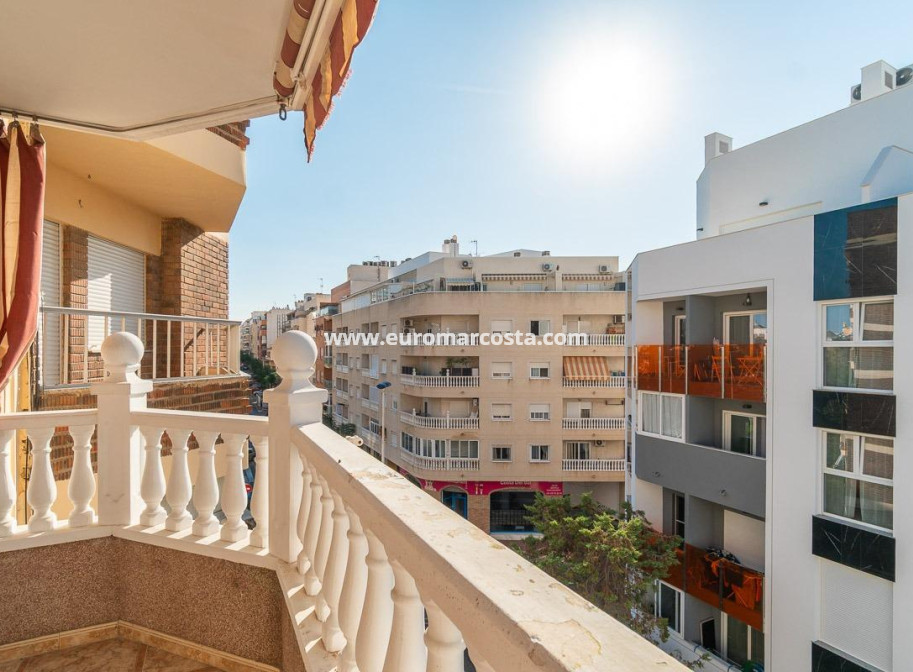 Objekte zum Wiederverkauf - Wohnung - Torrevieja - TORREVIEJA