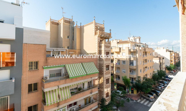 Objekte zum Wiederverkauf - Wohnung - Torrevieja - TORREVIEJA