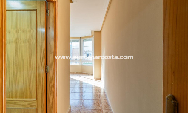 Objekte zum Wiederverkauf - Wohnung - Torrevieja - TORREVIEJA